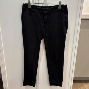 Saks Fifth Avenue Size 4 Black straight leg classic pants